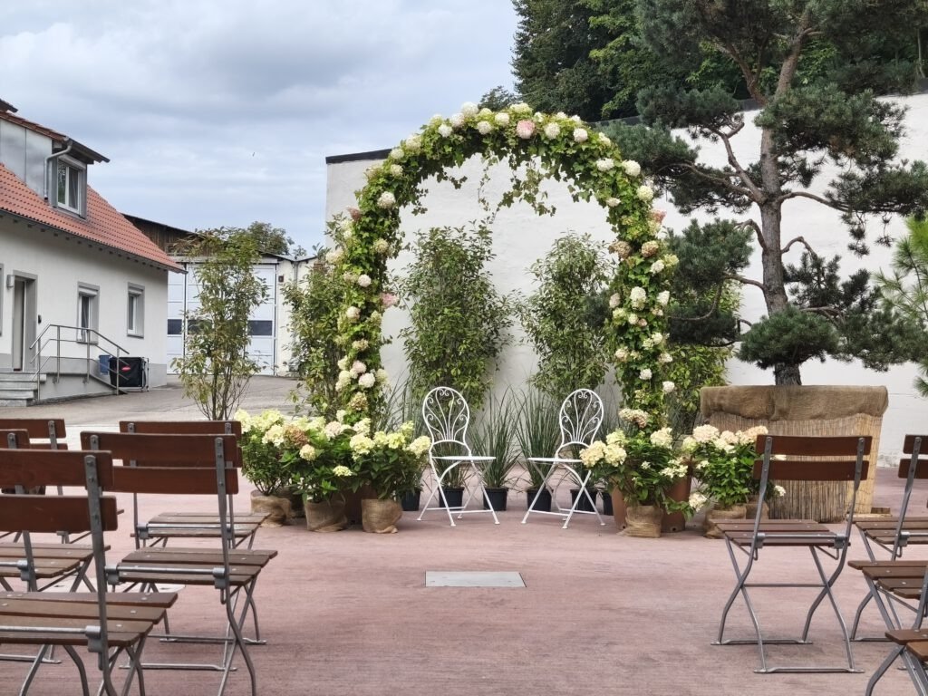 Hochzeit Rose Berg in Ehingen